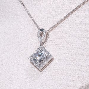 Mặt vuông đá viền tấm