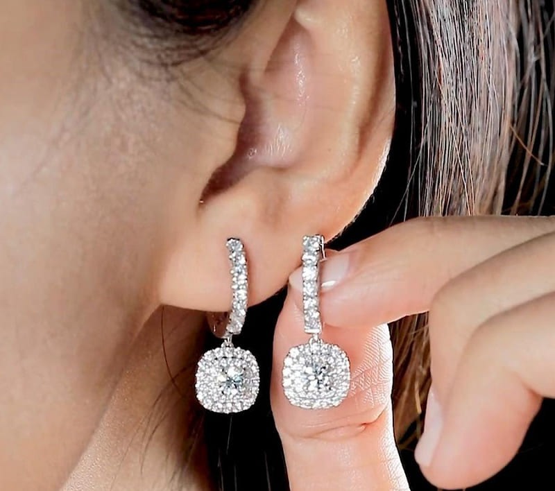 Khám phá thế giới bông tai vàng 18k dưới 2 triệu – Phối đồ đẹp, cá tính phù hợp túi tiền