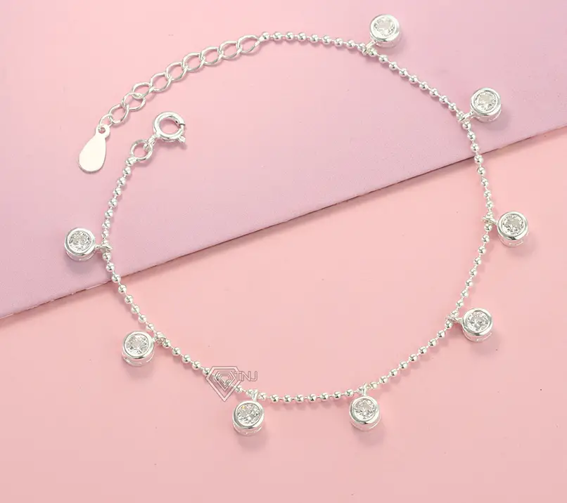 Vòng Tay Bạc Nữ: Bí Quyết Chọn Vòng &Amp; Nên Đeo Tay Nào Hợp Phong Thuỷ? 5 Vòng Tay Bạc Nữ: Bí Quyết Chọn Vòng Nên Đeo Tay Nào Hợp Phong Thuỷ?